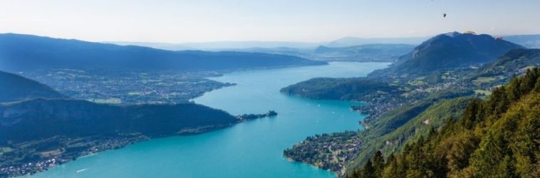 Wat zijn de beste campings rond het meer van Annecy