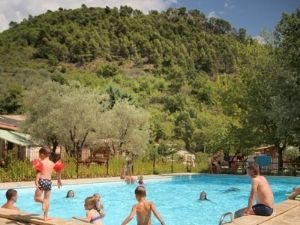 3 sterren camping vlakbij dorp met restaurantjes in Zuid-Frankrijk